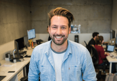 Trabajador adquiriendo las habilidades que necesita